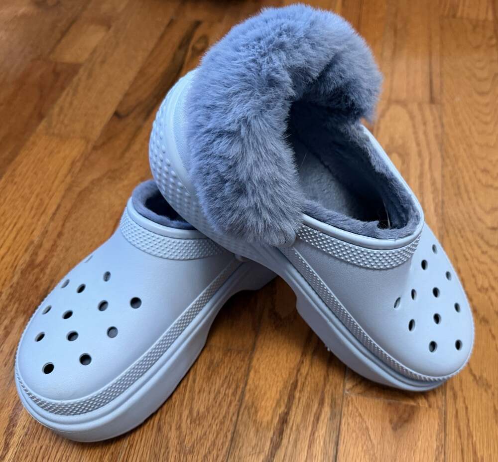 Crocs Stomp Faux Fur Clog Light Blue Powder Blue Platform Womens 9 Mens 7 208546